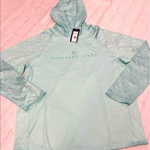 Vineyard Vines Hoodie L NWT